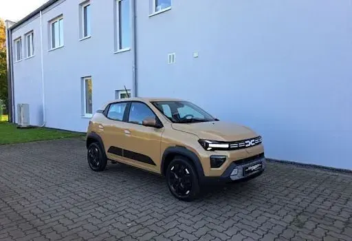 Käytetty Dacia Spring Extreme 47 kW (65 HP) 2024 Peessi Viistoperä
