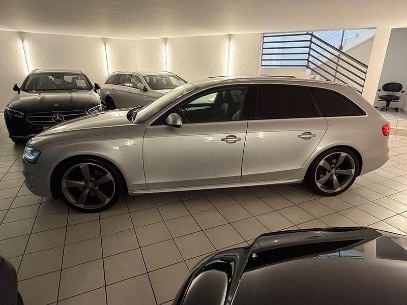 Gebraucht Audi A4 S-Line 179 PS (131 kW) 2012 Eissilber metallic Kombi