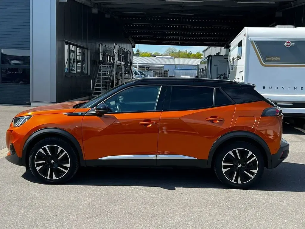 Gebraucht Peugeot e-2008 GT 100 kW (136 PS) 2022 Orange SUV