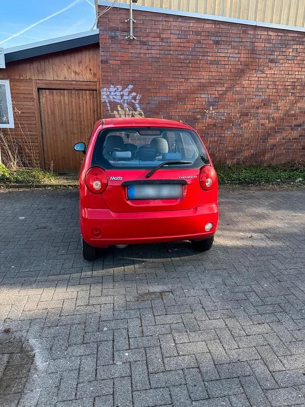 Gebraucht Chevrolet Matiz 65 PS (47 kW) 2009 Rot Kleinwagen