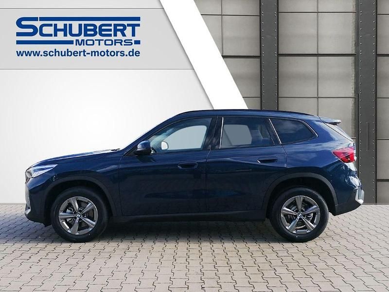 Neu BMW X1 136 PS (100 kW) 2026 Night dusk blue SUV
