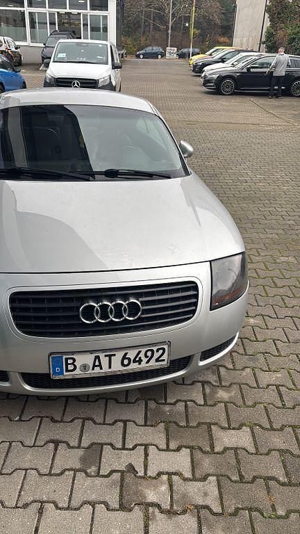 Silber Gebraucht 2000 Audi TT Sport Coupé | 3.400 € (Etwas zu teuer) - Bild 1/4
