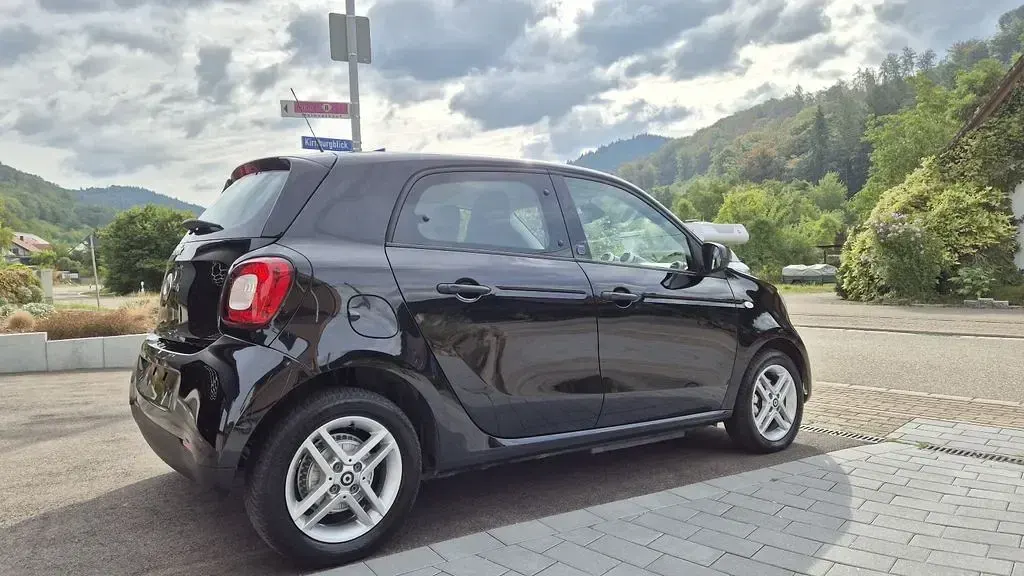 Gebraucht Smart ForFour Electric Drive 60 kW (82 PS) 2020 Schwarz Limousine