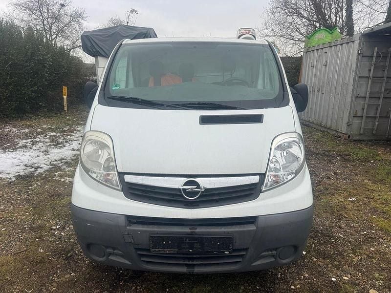 Weiß Gebraucht 2011 Opel Vivaro Van / Kleinbus | 2.700 € (Superpreis) - Bild 1/4