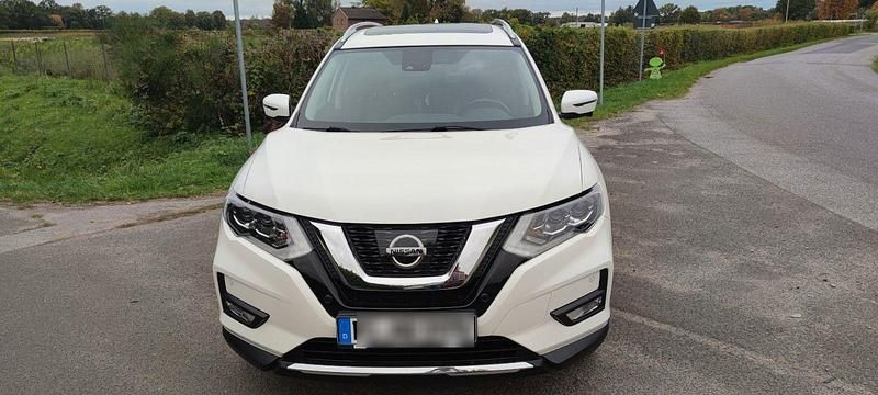 Weiß Gebraucht 2018 Nissan X-Trail Tekna SUV | 17.999 € (Fairer Preis) - Bild 1/4