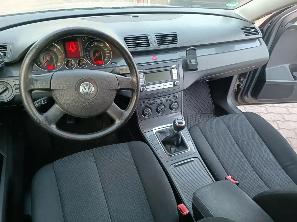 Usata VW Passat Trendline 140 CV (102 kW) 2006 Grigio Station wagon