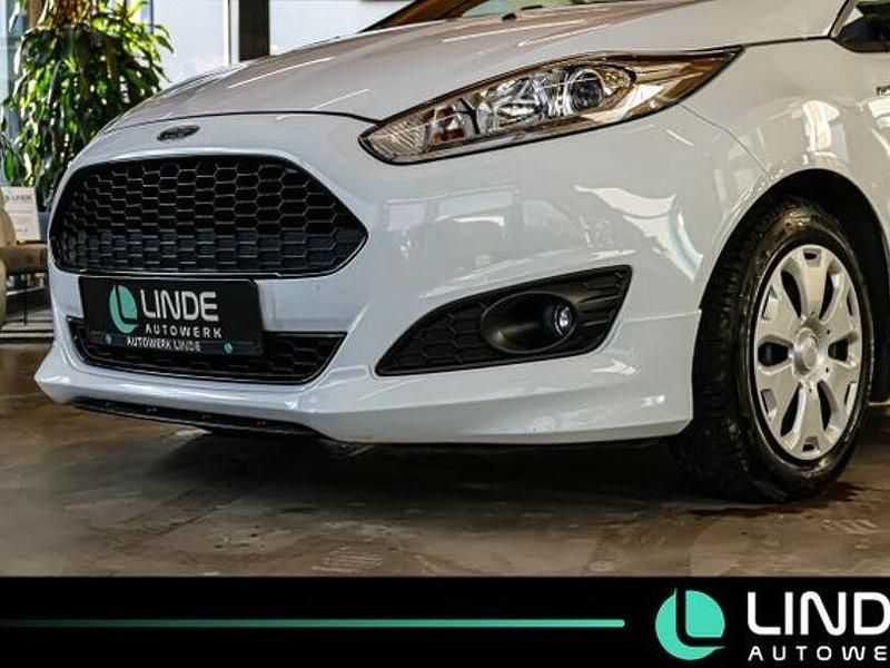 Gebraucht Ford Fiesta ST-Line 101 PS (74 kW) 2017 Weiß Limousine
