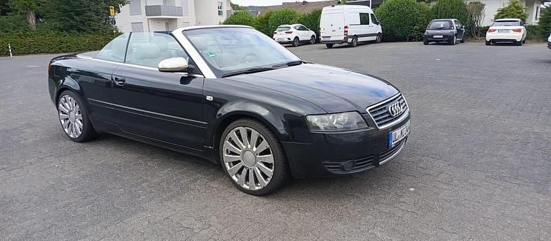 Schwarz Gebraucht 2004 Audi A4 Cabriolet Cabrio | 3.350 € (Superpreis) - Bild 1/4