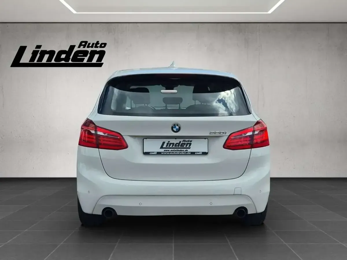 Gebraucht BMW 220 192 PS (141 kW) 2016 Alpinweiss iii Van / Kleinbus
