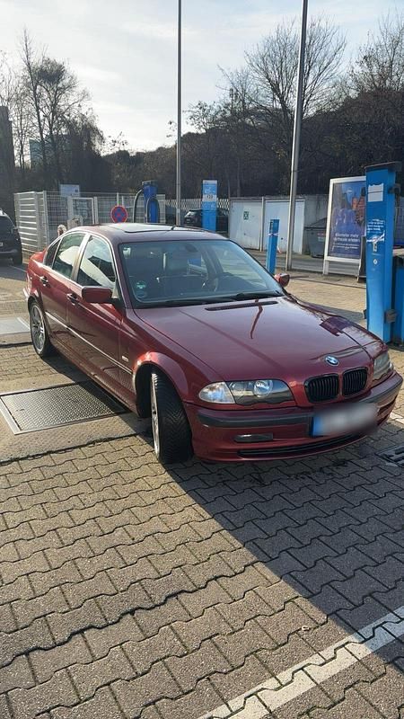 Second-hand BMW 323 1999 Andere farben Berlinǎ