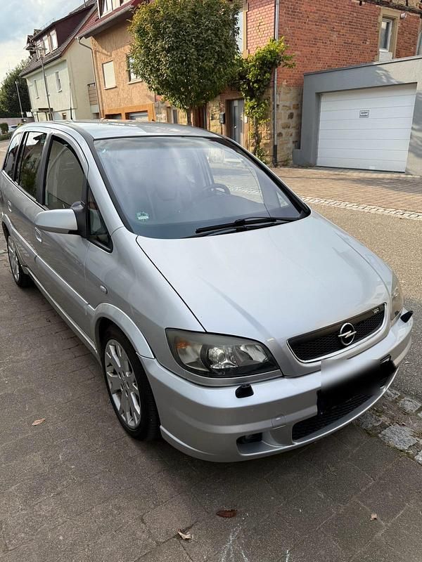 Silber Gebraucht 2003 Opel Zafira OPC Van / Kleinbus | 1.500 € (Fairer Preis) - Bild 1/4