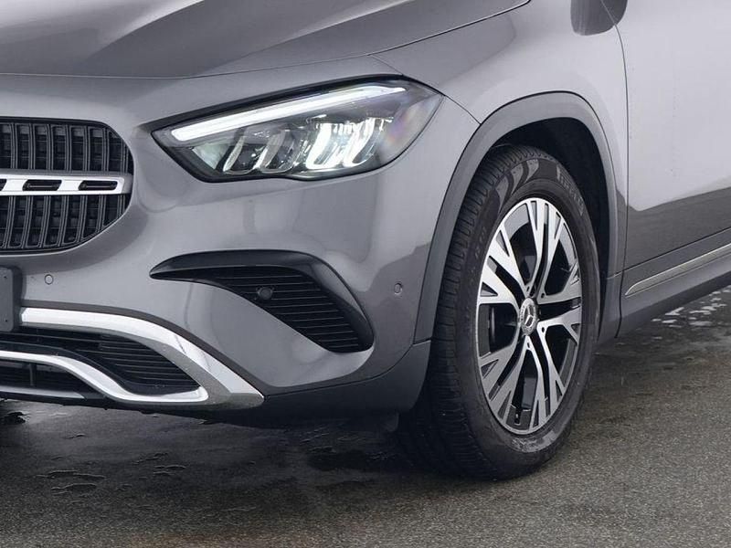 Gebraucht Mercedes GLA220 Progressive 190 PS (139 kW) 2024 Mountain grau (metallic) SUV