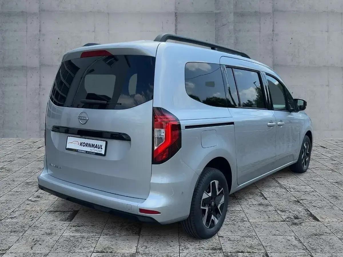 Neu Nissan Townstar Tekna 131 PS (96 kW) 2026 Silber Kombi