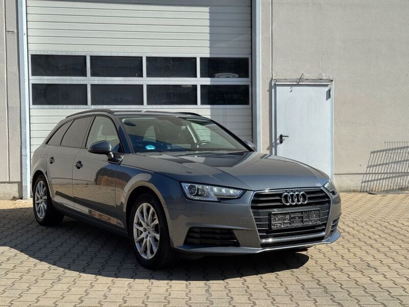 Grau Gebraucht 2018 Audi A4 Ambiente Kombi | 13.950 € (Guter Preis) - Bild 1/4