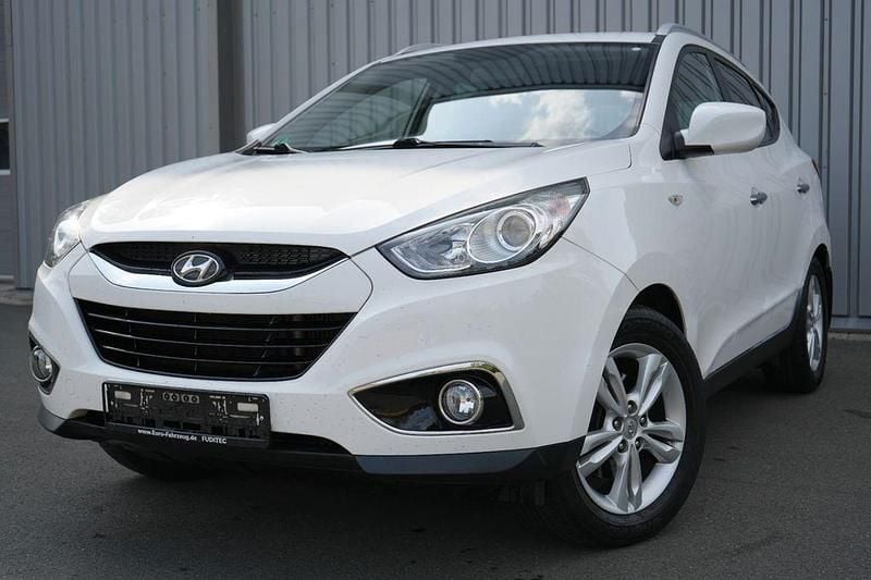 Weiß Gebraucht 2012 Hyundai ix35 Style SUV | 9.840 € (Guter Preis) - Bild 1/4