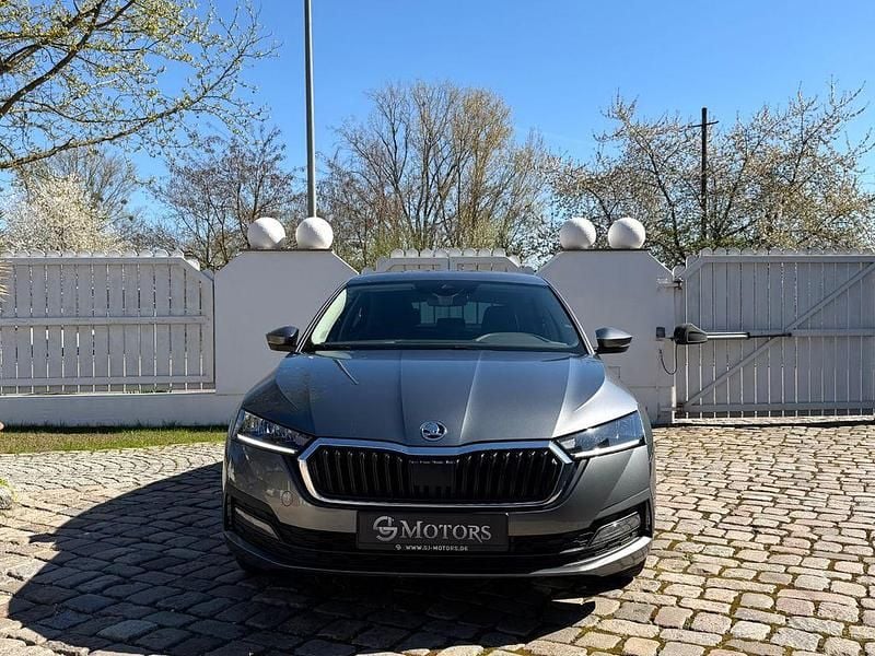 Gebraucht Skoda Octavia Ambition 150 PS (110 kW) 2023 Grau Limousine