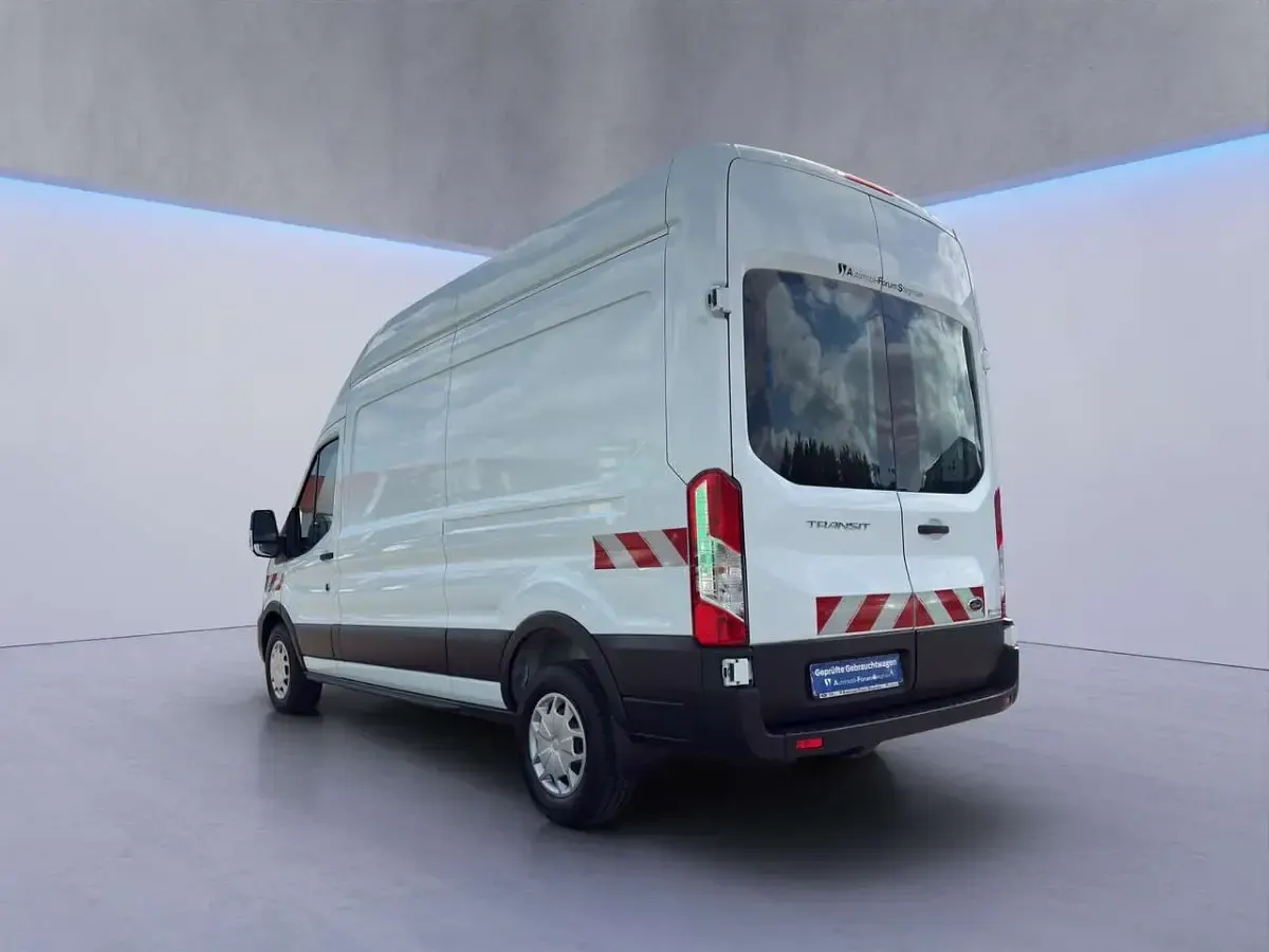 Gebraucht Ford Transit Trend 131 PS (96 kW) 2024 Frostweiß Limousine