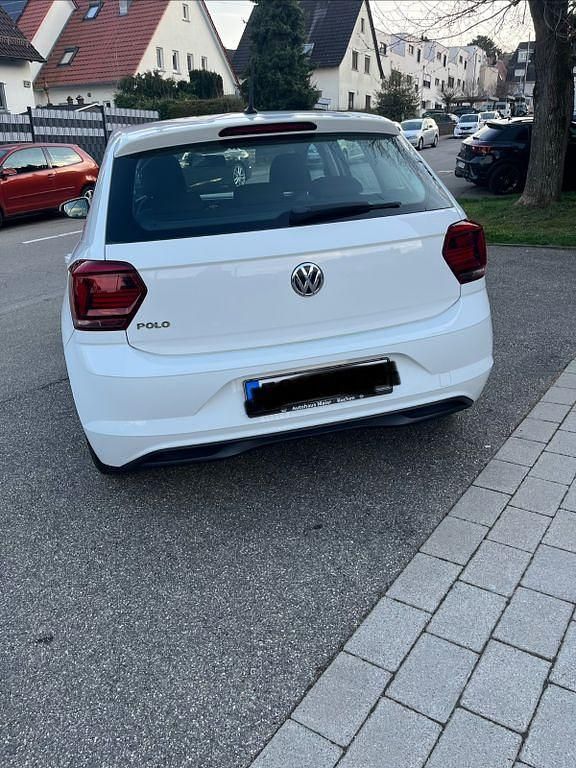 Gebraucht VW Polo Trendline 75 PS (55 kW) 2018 Weiß Kleinwagen