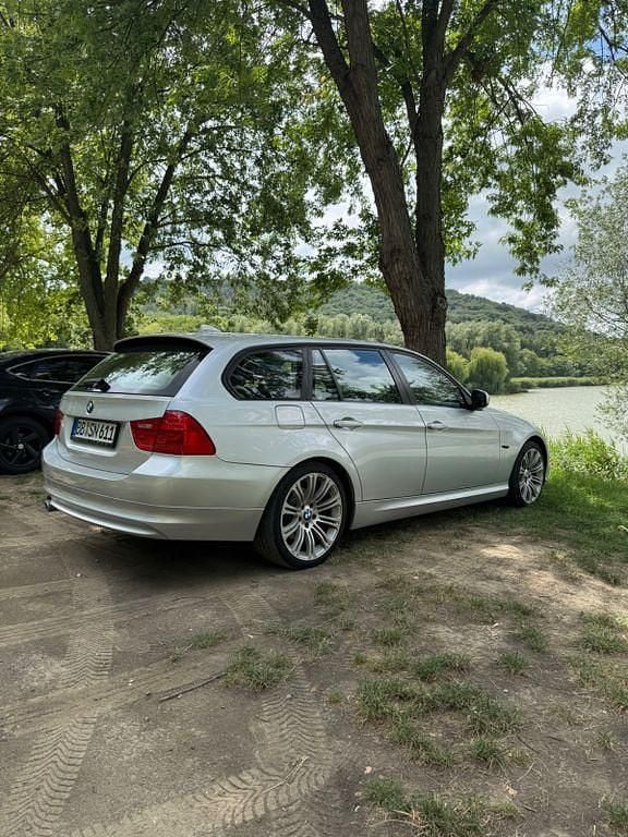 Silber Gebraucht 2007 BMW 320 Kombi | 3.800 € (Fairer Preis) - Bild 1/4