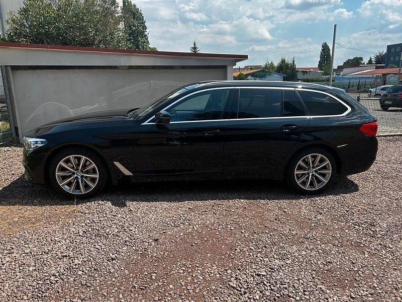 Schwarz Gebraucht 2018 BMW 525 Sport Line Kombi | 18.800 € (Fairer Preis) - Bild 1/4