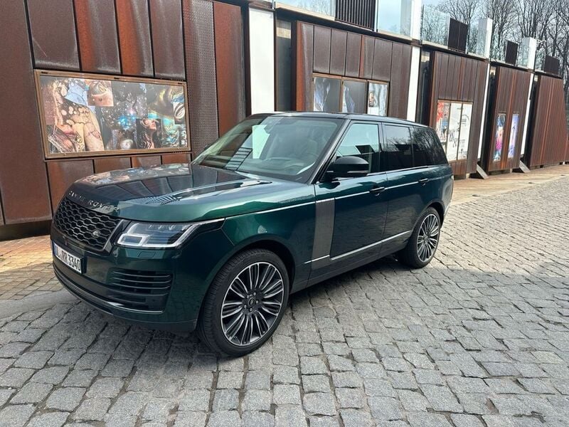 Grün Gebraucht 2018 Land Rover Range Rover Vogue SUV | 49.999 € (Fairer Preis) - Bild 1/4
