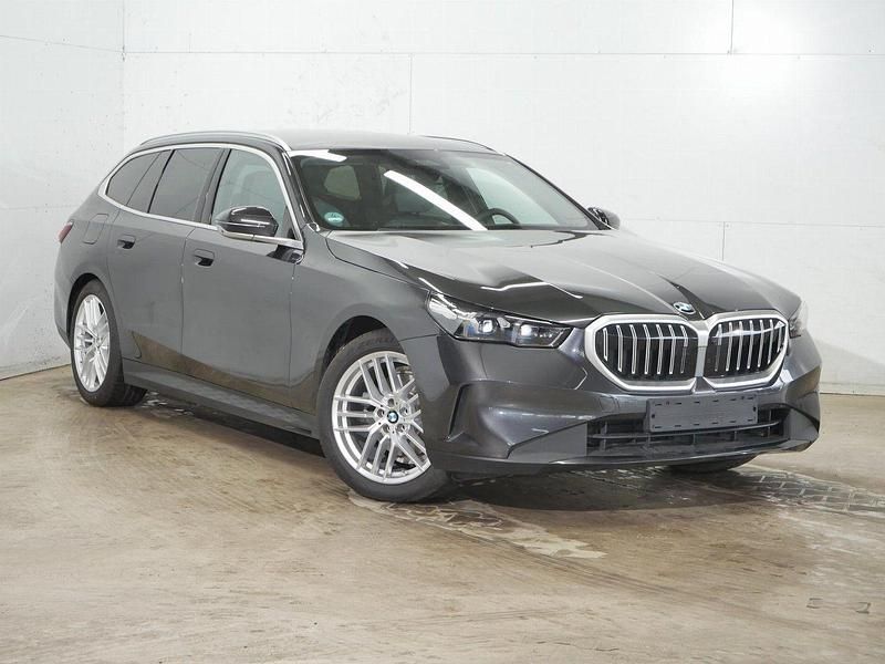 Second-hand BMW 520 Comfort Edition 197 CP (144 kW) 2024 Negru Break