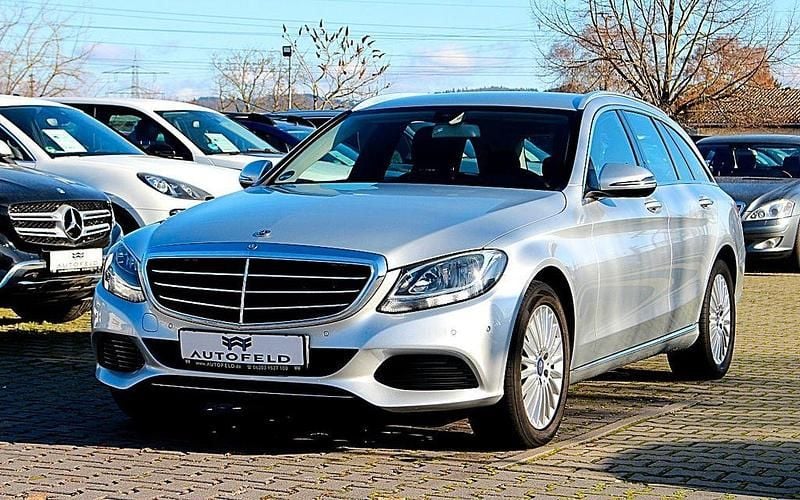 Gebraucht Mercedes C200 Avantgarde 184 PS (135 kW) 2016 Silber Limousine
