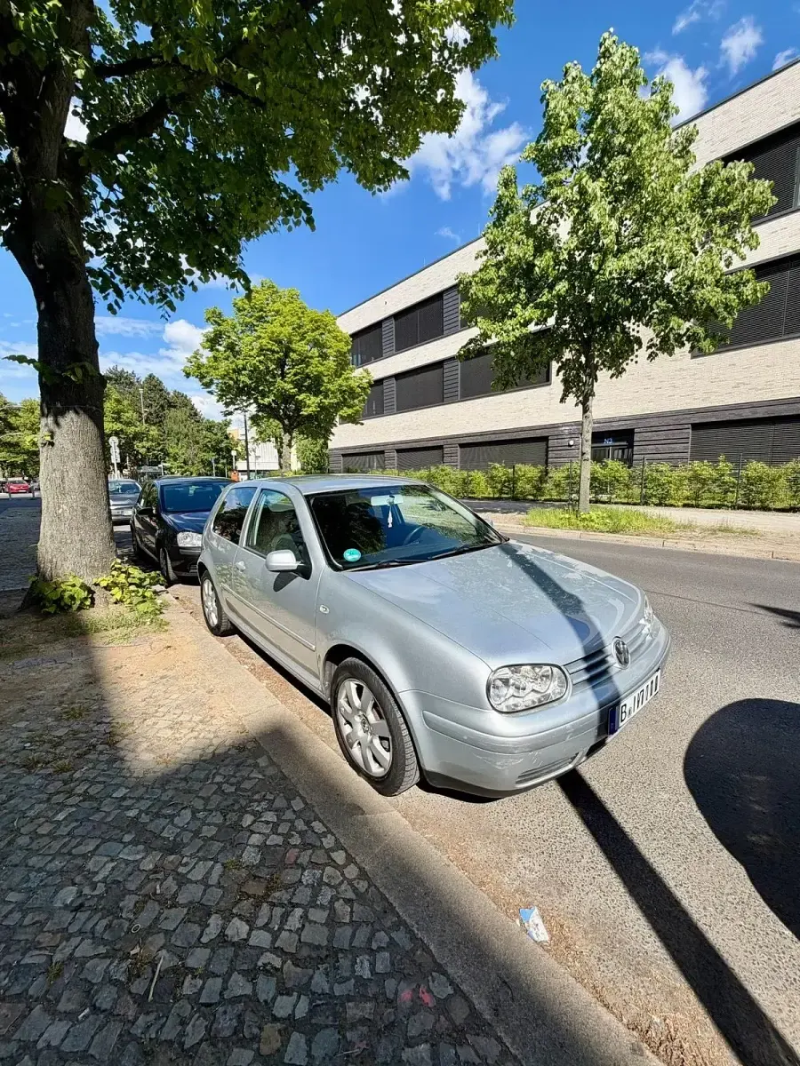 Gebraucht VW Golf IV 75 PS (55 kW) 2003 Silber Coupé