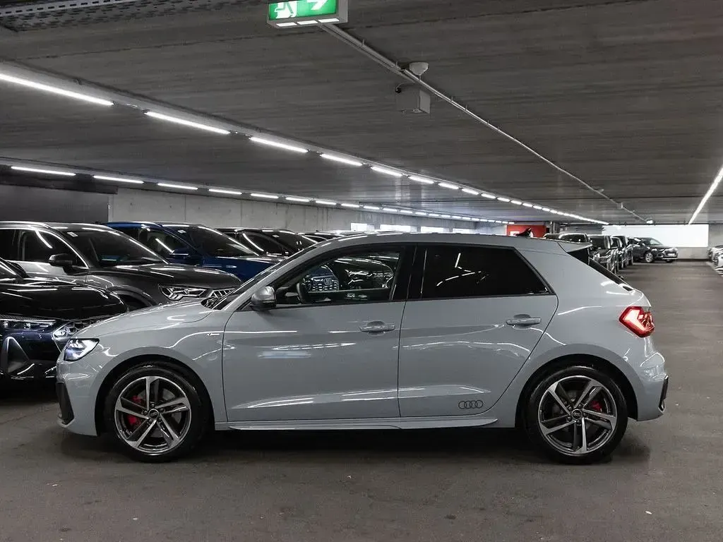 Gebraucht Audi A1 Sportback S-Line 207 PS (152 kW) 2025 Pfeilgrau perleffekt Kleinwagen