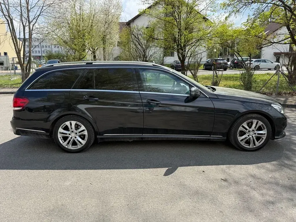 Second-hand Mercedes E250 204 CP (150 kW) 2015 Negru Break