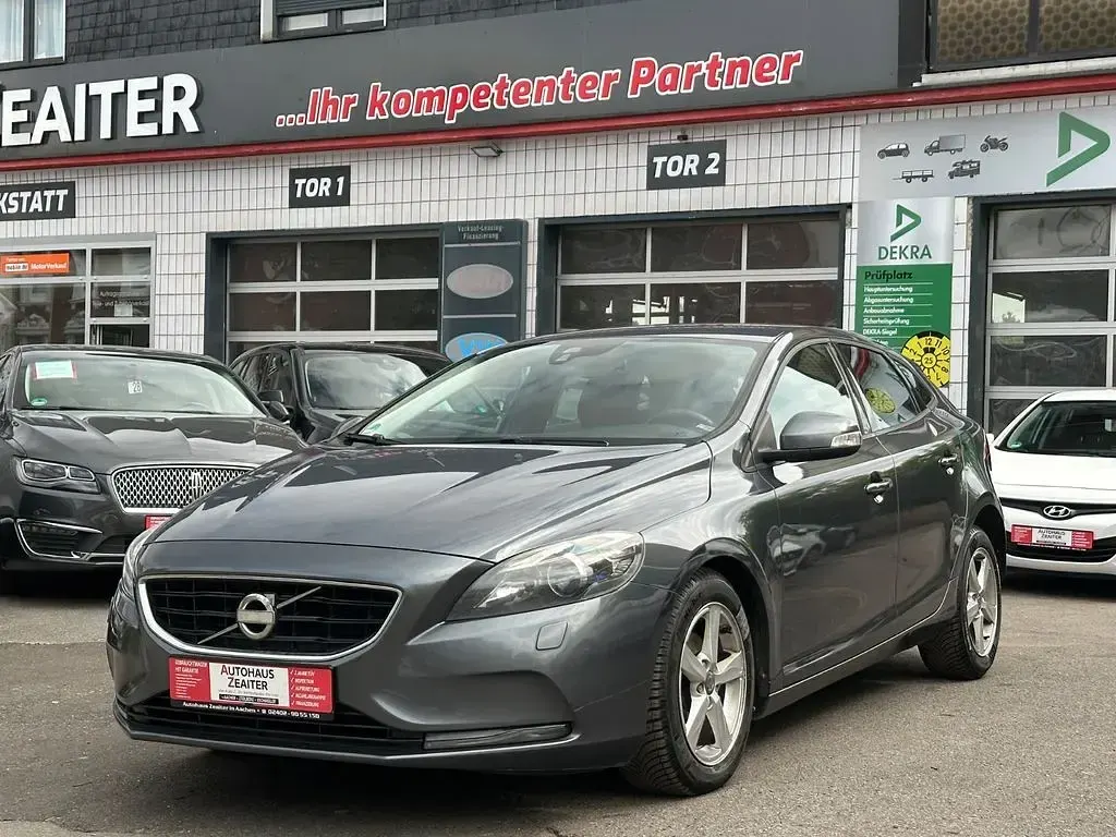 Occasion Volvo V40 You! 114 ch (83 kW) 2014 Gris Berline