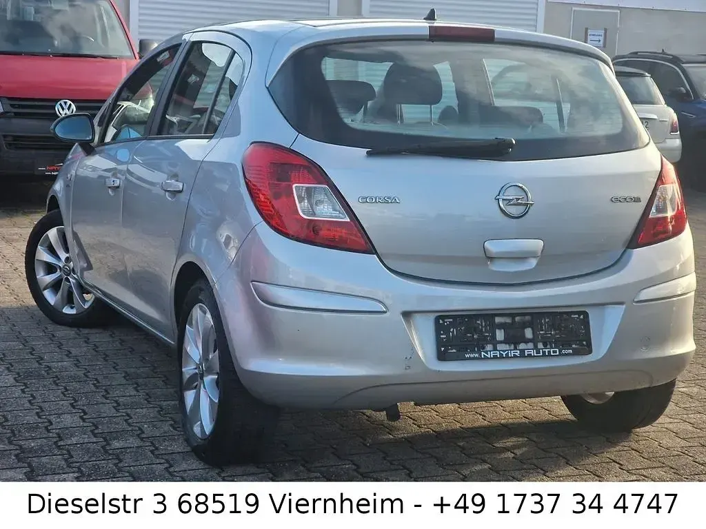Używany Opel Corsa Active 69 KM (50 kW) 2013 Srebrny Hatchback