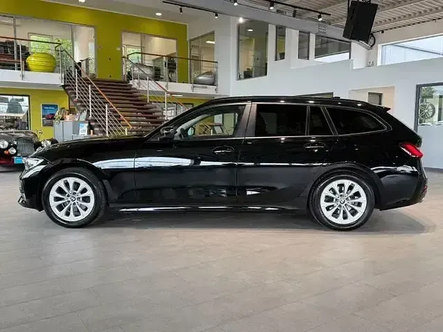 Gebraucht BMW 320 Advantage 190 PS (139 kW) 2021 Schwarz Kombi