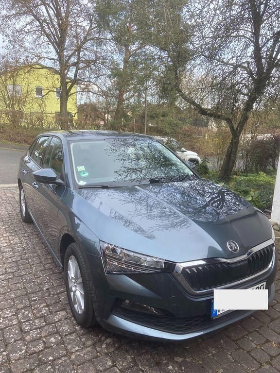 Occasion Skoda Scala 110 ch (80 kW) 2021 Gris Citadine
