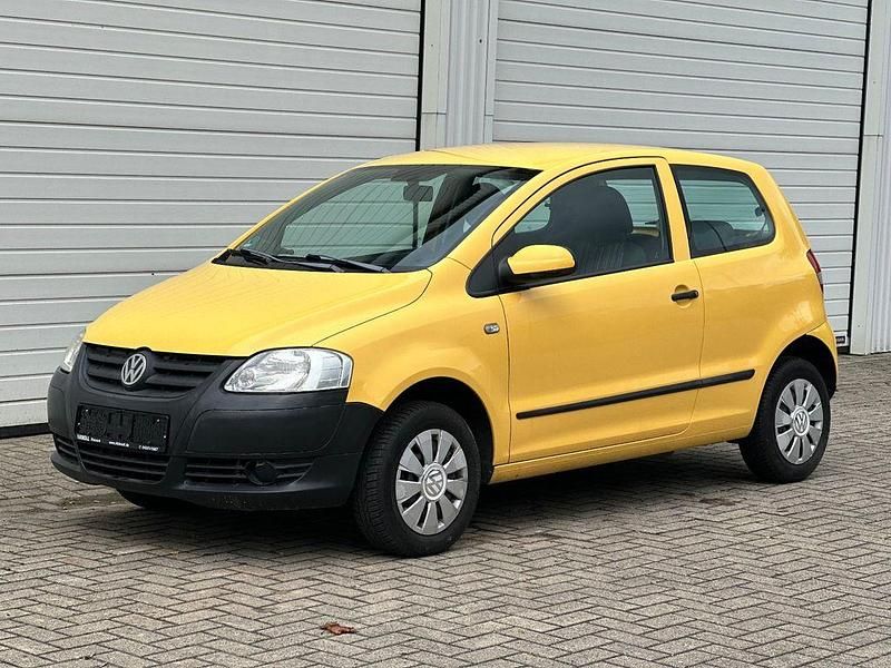 Gebraucht VW Fox Basis 54 PS (39 kW) 2005 Gelb Kleinwagen
