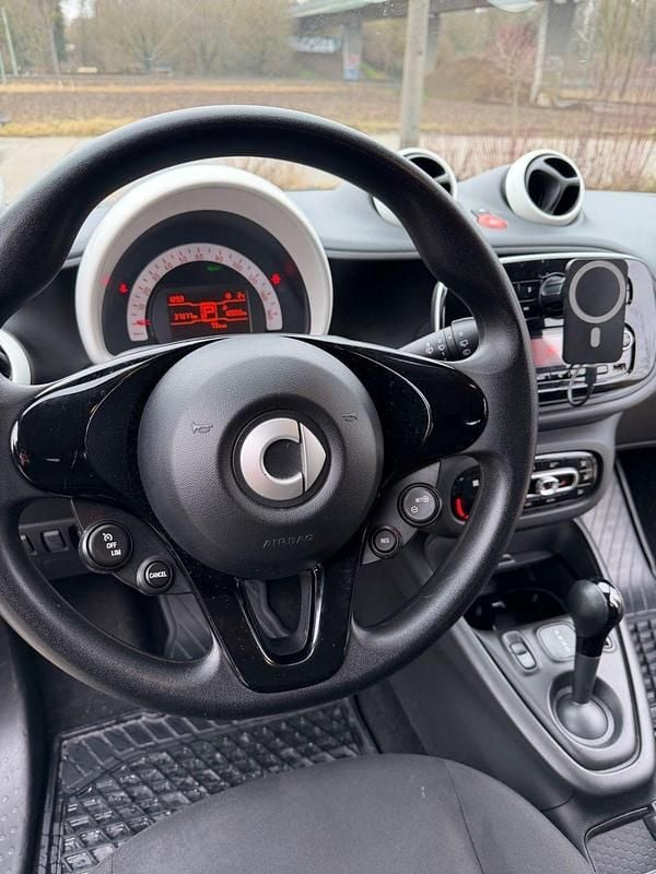 Gebraucht Smart ForFour Electric Drive 60 kW (82 PS) 2020 Schwarz Kleinwagen