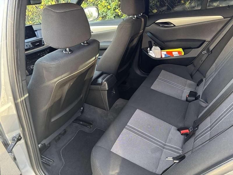 Grau Gebraucht 2012 BMW X1 SUV | 10.500 € (Fairer Preis) - Bild 1/4