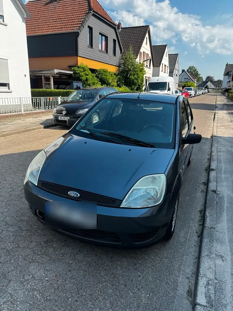 Gebraucht Ford Fiesta 80 PS (58 kW) 2005 Grau Kleinwagen