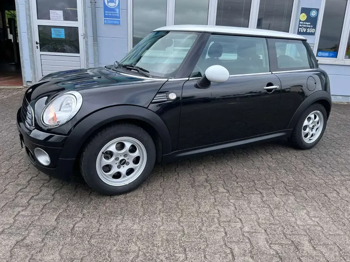 Gebraucht Mini Cooper 122 PS (89 kW) 2010 Schwarz Kleinwagen
