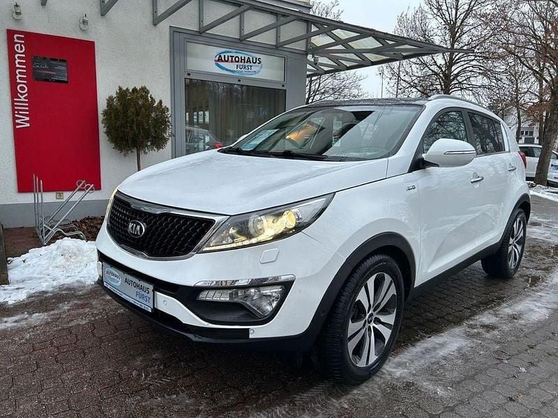 Weiß Gebraucht 2015 Kia Sportage Platinum Edition SUV | 12.950 € (Fairer Preis) - Bild 1/4
