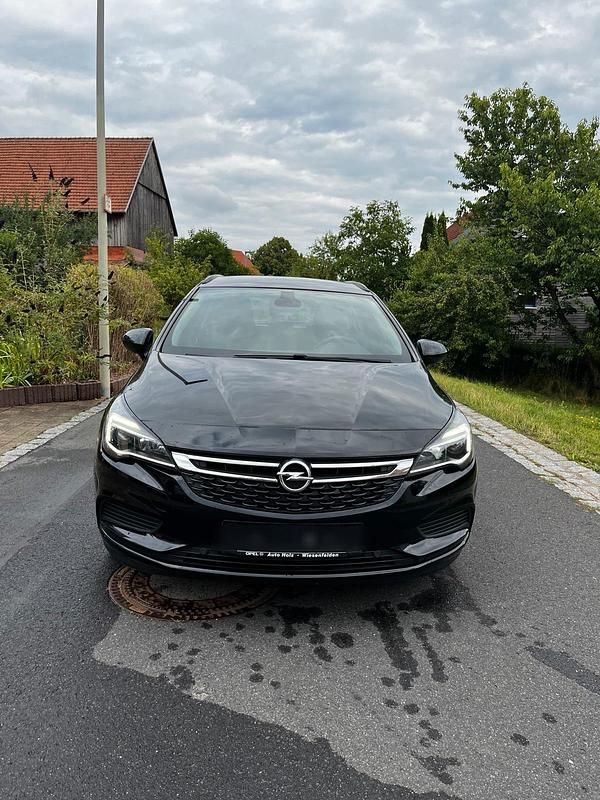 Schwarz Gebraucht 2017 Opel Astra Kombi | 6.000 € (Superpreis) - Bild 1/4