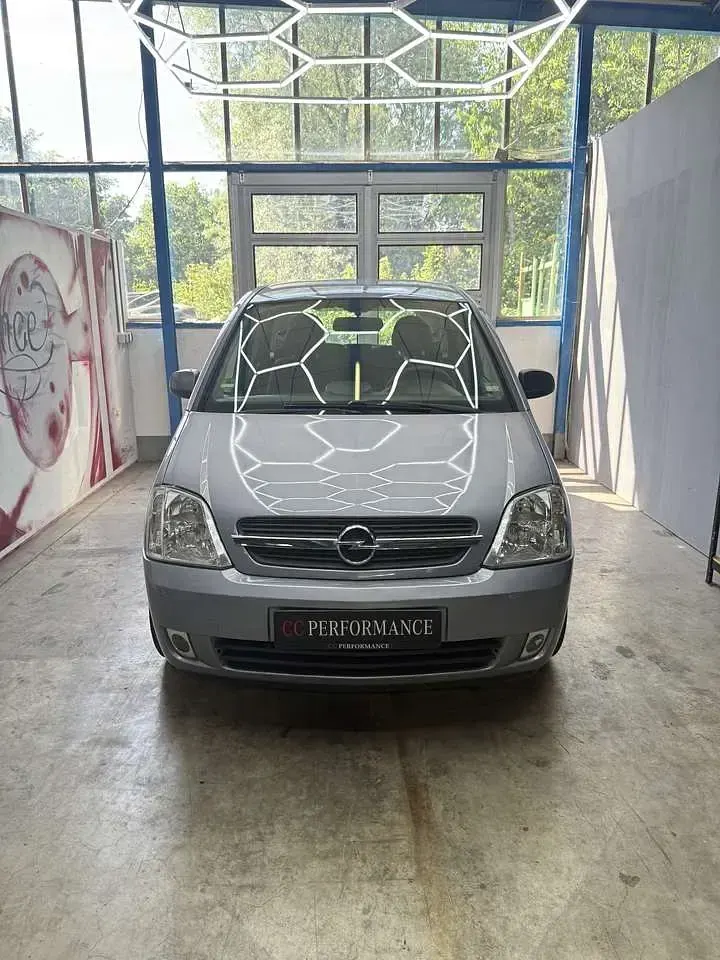 Gebraucht Opel Meriva 101 PS (74 kW) 2003 Lichtsilber m2 Van / Kleinbus