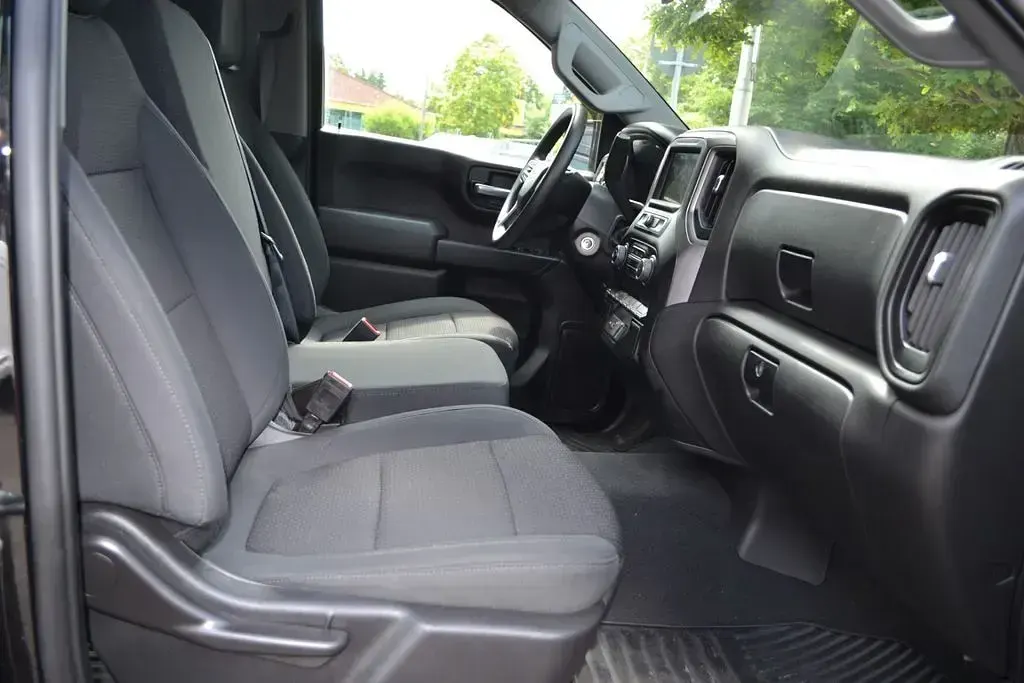 Gebraucht Chevrolet Silverado 314 PS (230 kW) 2022 Schwarz SUV