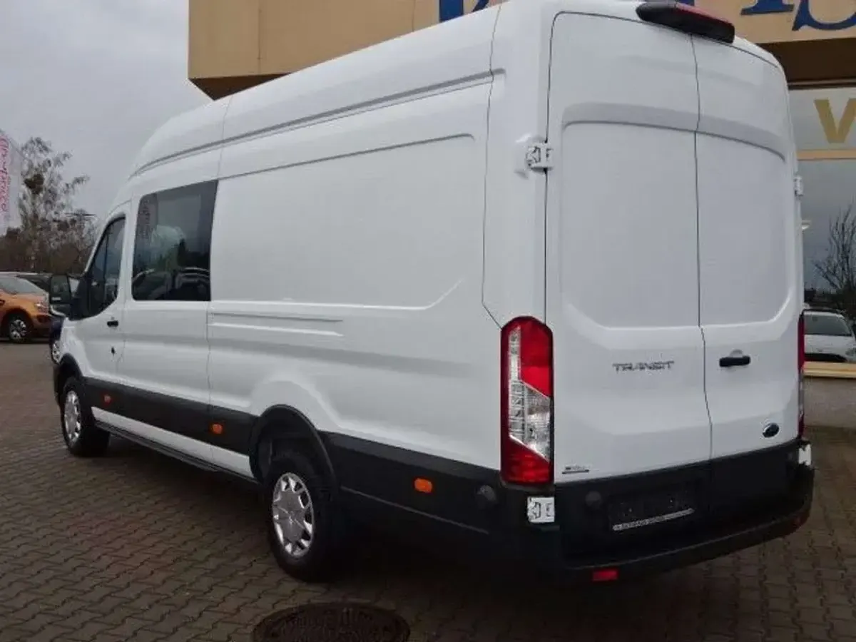 Gebraucht Ford Transit Trend 131 PS (96 kW) 2023 Weiß Van / Kleinbus