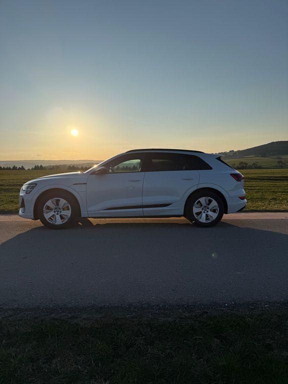 Gebraucht Audi e-tron S-Line 300 kW (408 PS) 2020 Weiß SUV