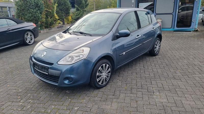 Gebraucht 2011 Renault Clio III Expression Kleinwagen | 3.900 € (Fairer Preis) - Bild 1/4