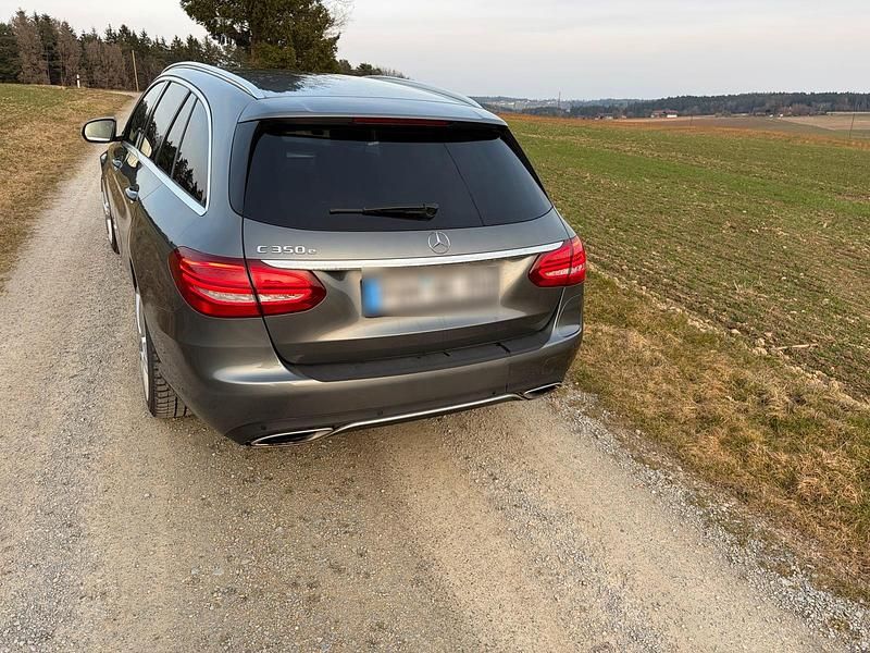 Gebraucht Mercedes C350e 289 PS (212 kW) 2016 Grau Kombi