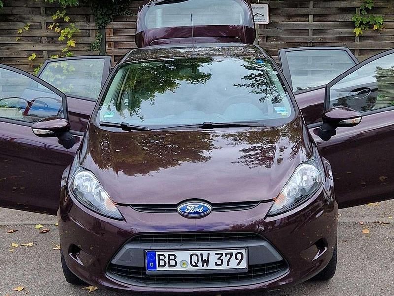 Gebraucht Ford Fiesta 82 PS (60 kW) 2009 Braun Kleinwagen