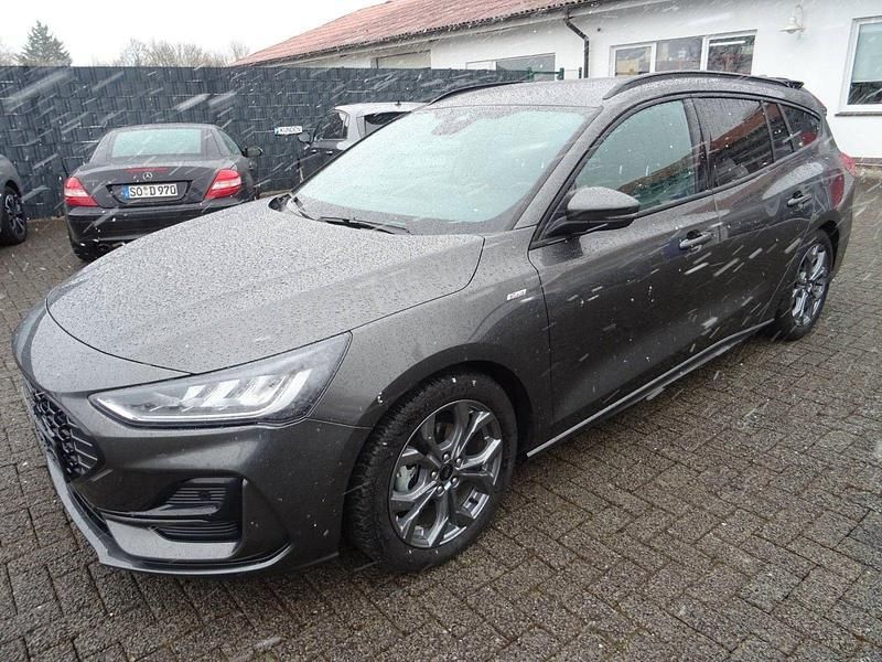 Gebraucht Ford Focus ST-Line 155 PS (114 kW) 2024 Grau Kombi