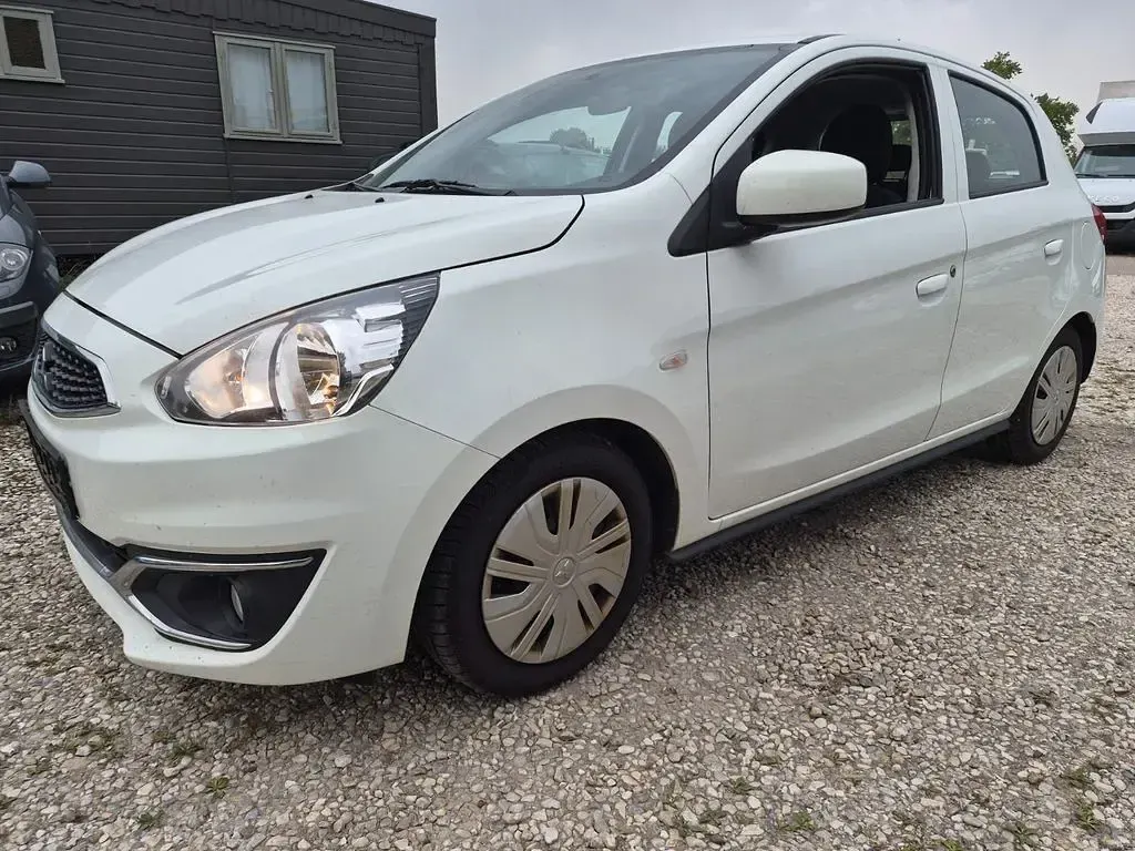 Gebraucht Mitsubishi Space Star Basis 71 PS (52 kW) 2017 Islandweiss (s) Kleinwagen